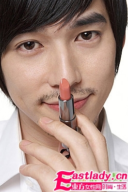死也不承認(rèn)化妝 英國男人會虛偽
