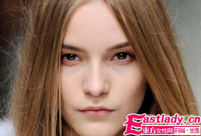 內(nèi)雙眼怎樣畫大眼妝