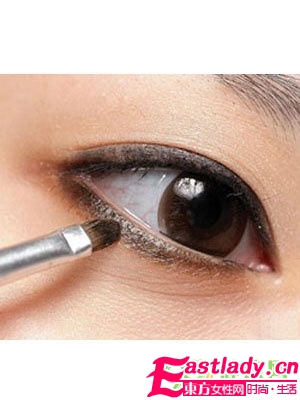 清純派煙熏妝的畫法