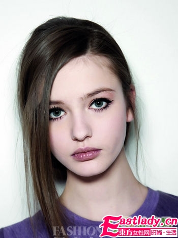 眼妝持久清新的小訣竅