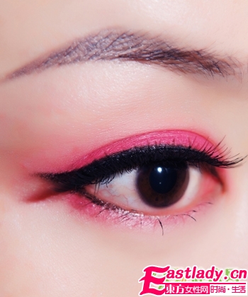 十二星座眼妝藝術(shù)版與真人版對比