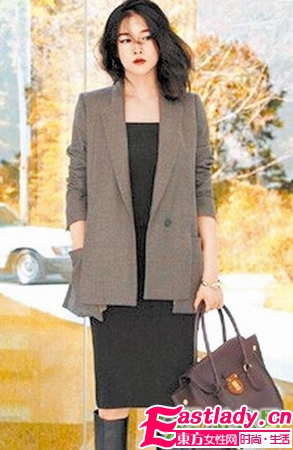 李英愛罕見煙熏妝 冷艷逼人