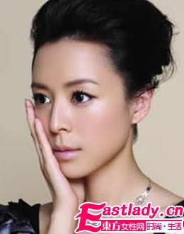 淡雅茉莉 張靜初簡約時(shí)尚妝容