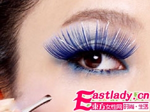 如何正確卸假睫毛眼妝