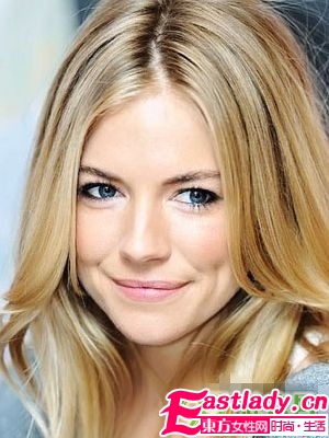 粗眉當(dāng)?shù)?自然清新鄰家女