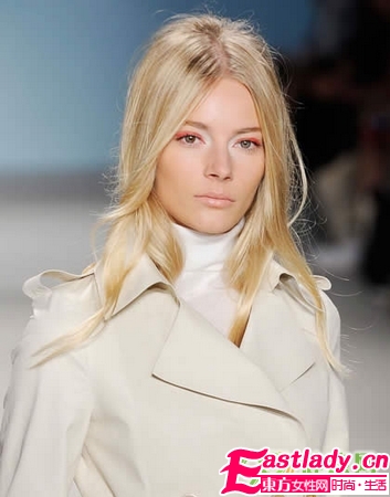 10款彩色系眼妝 讓你驚艷整冬