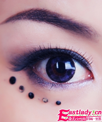 十二星座眼妝藝術(shù)版與真人版對(duì)比