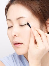 日 凜感 眼妝 做知性美人