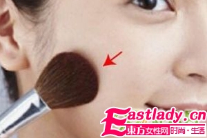 人氣女王教你打造魅力裸妝術(shù)