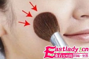 人氣女王教你打造魅力裸妝術(shù)