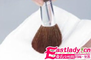 人氣女王教你打造魅力裸妝術(shù)