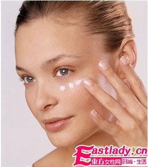 五招化妝術(shù) 讓異性猜不出你的年齡