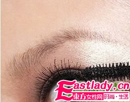 打造亞洲女人的完美煙熏妝