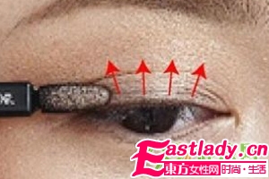 人氣女王教你打造魅力裸妝術(shù)