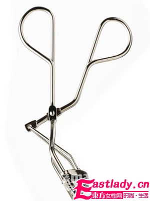 五招化妝術(shù) 讓異性猜不出你的年齡