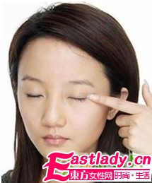 單眼皮眼睛要怎么化妝會(huì)變大