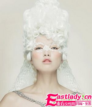 用夢(mèng)幻白色打造純凈妝容