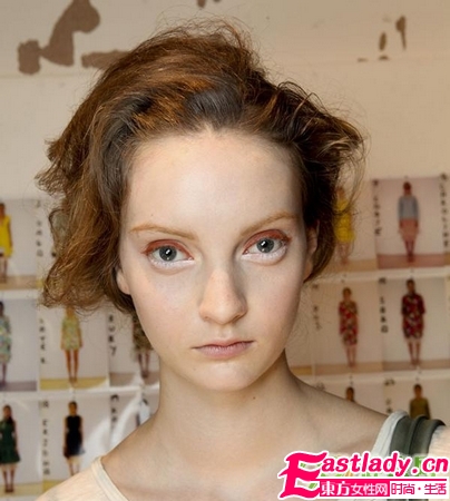 驚艷 暖橙色貓眼妝