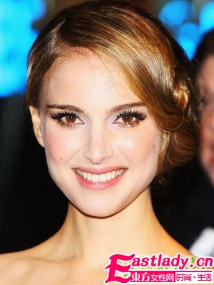 好萊塢女星演繹12星座美妝秀