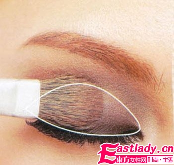 中國(guó)娃娃如何變成混血大眼美女