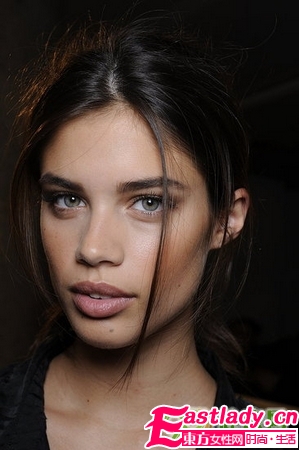 米蘭時(shí)裝周26個(gè)大牌精彩妝容