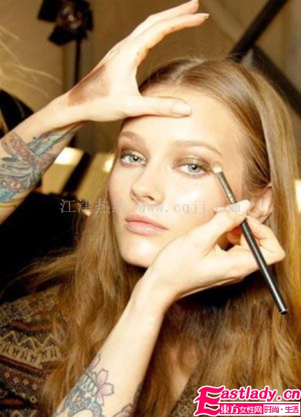化妝時(shí)最常見的5個難題