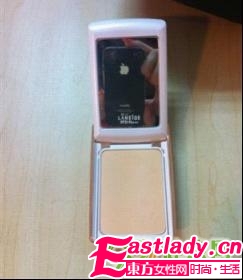 網(wǎng)友爆韓國美女同事的化妝包