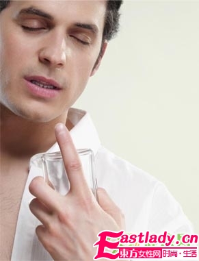 約會情調 男人香水用法