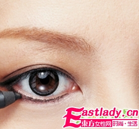 讓你小眼變大眼眼線畫法