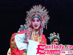 如何化色彩豐富的戲劇舞臺妝