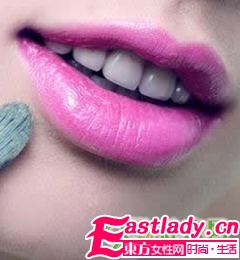 性感煙熏眼妝的技巧步驟圖解