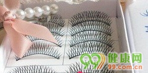 看眼睛形狀教你挑選假睫毛