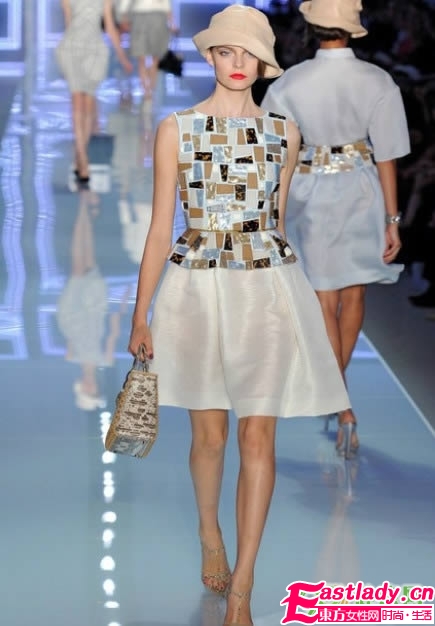 時裝周上的烈焰紅唇