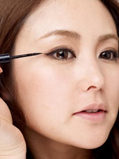 教你畫日系心機(jī)大眼妝