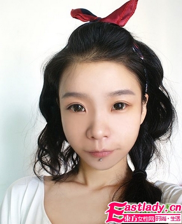 奇 美女化妝變身張震岳