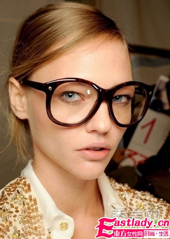 眼鏡妹這樣畫眼妝 7重點打造電眼妝 (圖)