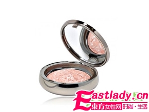 如何用腮紅粉飾臉部肌膚