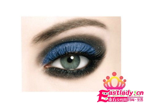 藍色妝容大解密 做個迷人 藍精靈