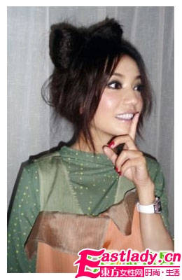 趙薇 升官  大秀日系煙熏妝