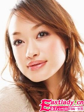 2010春季3款最熱門的OL妝容