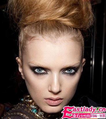 小煙熏 秋季10大浪漫約會彩妝