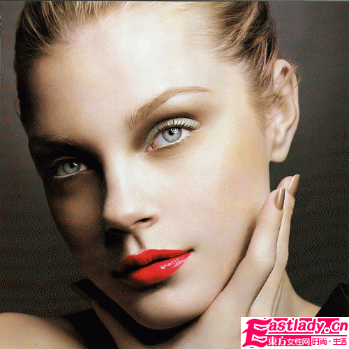 嘴角下垂怎么化妝好看