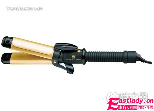 打造日系棕色系眼妝+蓬松大波浪