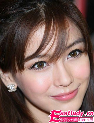 清新甜美名媛妝容 顯示淡雅清新氣質(zhì)