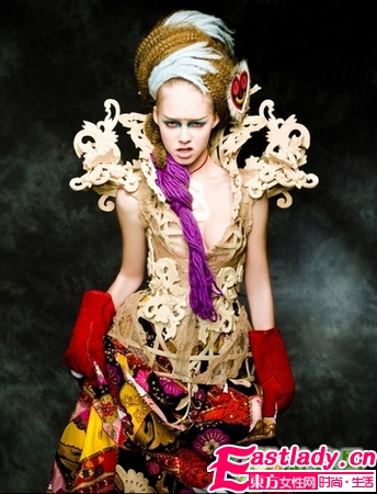 撞色眼影 制造過度自然感覺