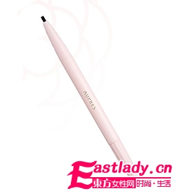 打造日系棕色系眼妝+蓬松大波浪