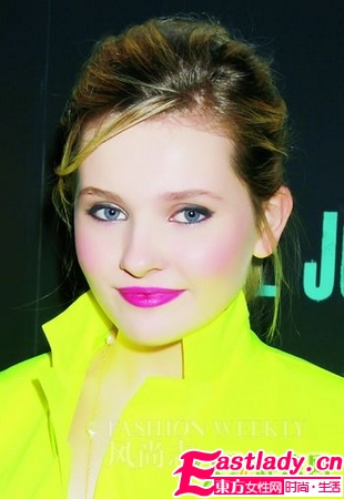 女星演繹今冬15款大地色眼妝