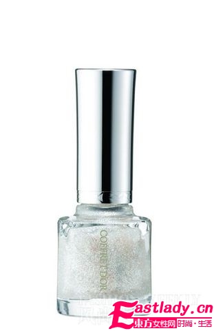 10.1出游DIY一款浪漫藍月亮美甲吧