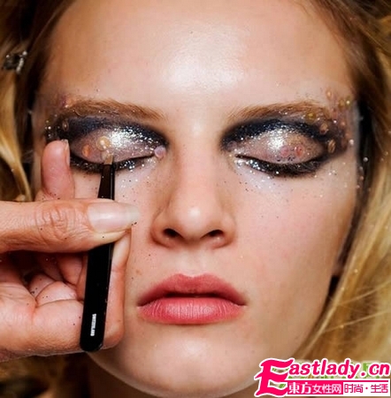 珍珠亮片 絢爛眼妝美圖