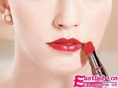 2011彩妝流行趨勢(shì)-紫色魅惑眼妝的化妝技巧